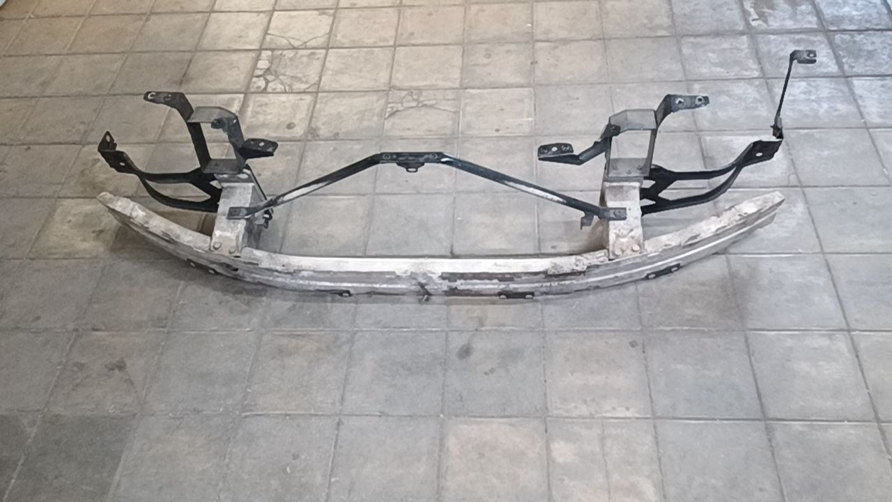 REFUERZO PARAGOLPES DELANTERO