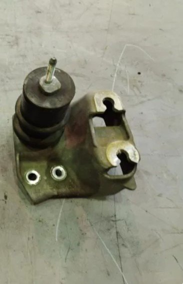 SOPORTE MOTOR IZQUIERDO Subaru Outback (B15)