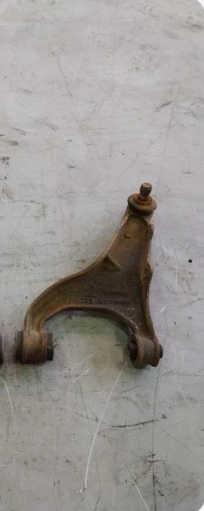 BRAZO SUSPENSION SUPERIOR TRASERO DERECHO Subaru Outback (B15)