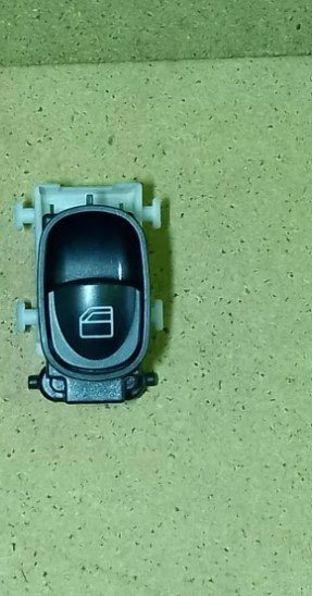 MANDO ELEVALUNAS TRASERO DERECHO Mercedes-Benz CLK Coupe (BM 209)