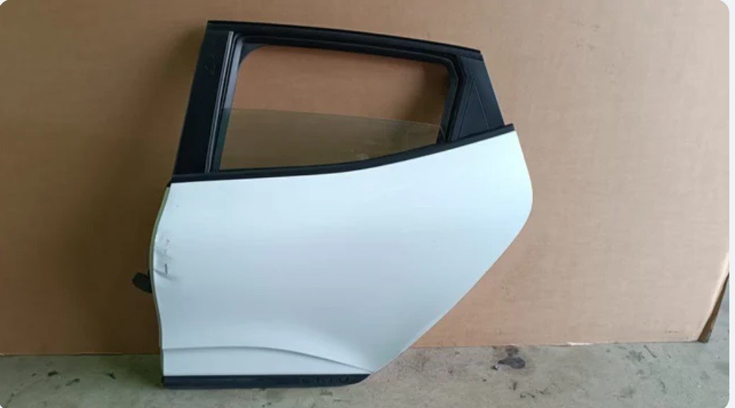 PUERTA TRASERA IZQUIERDA Renault Clio V