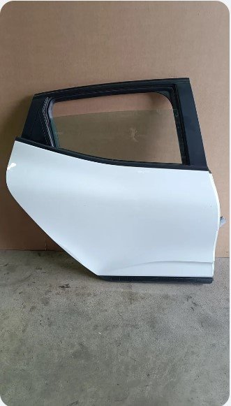 PUERTA TRASERA DERECHA Renault Clio V