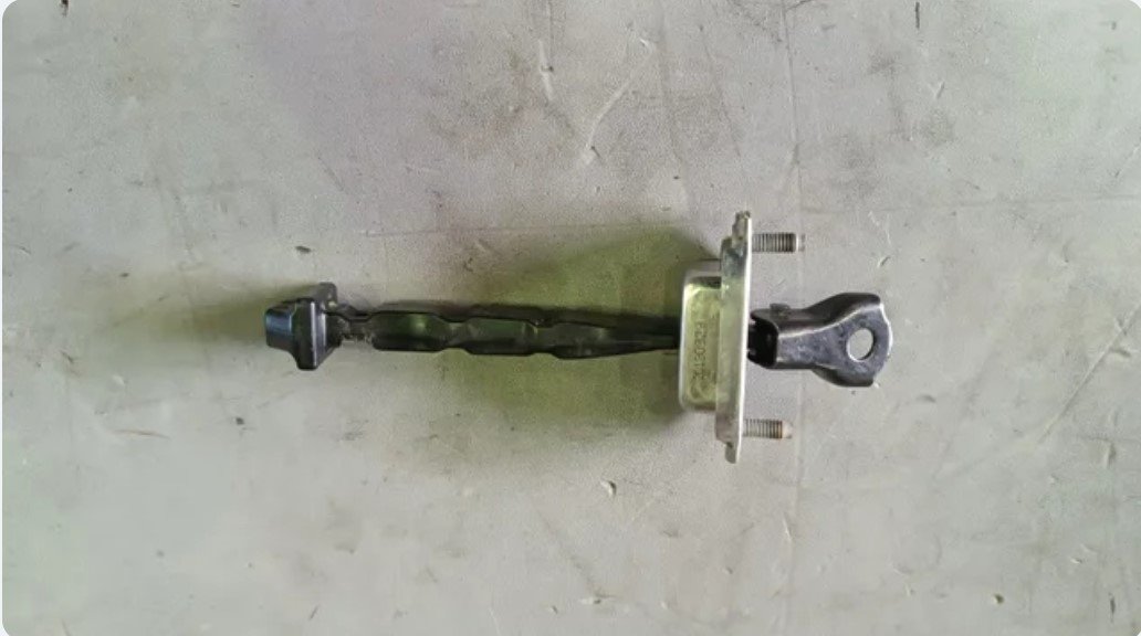 RETENEDOR PUERTA Renault Clio V