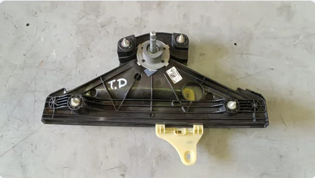MOTOR ELEVALUNAS TRASERO DERECHO Renault Clio V
