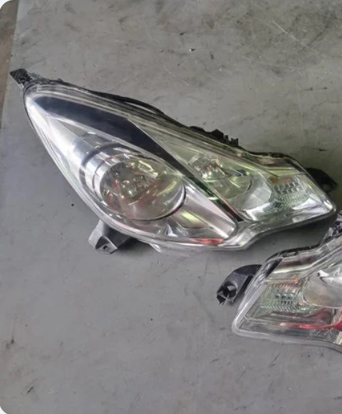 FARO DERECHO Citroen DS3