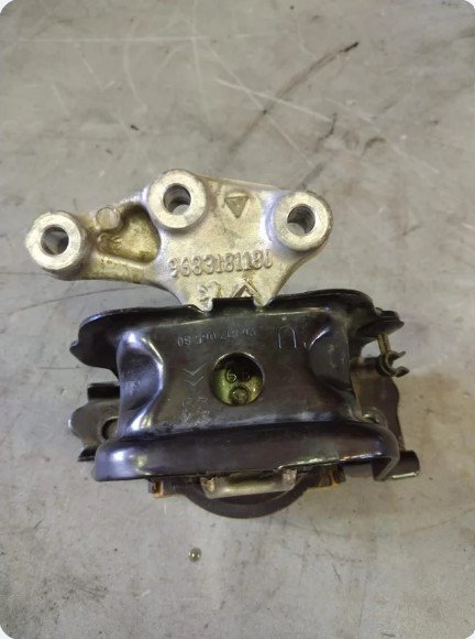 SOPORTE MOTOR DERECHO Citroen DS3