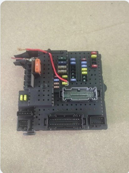 CAJA RELES / FUSIBLES Volvo XC90