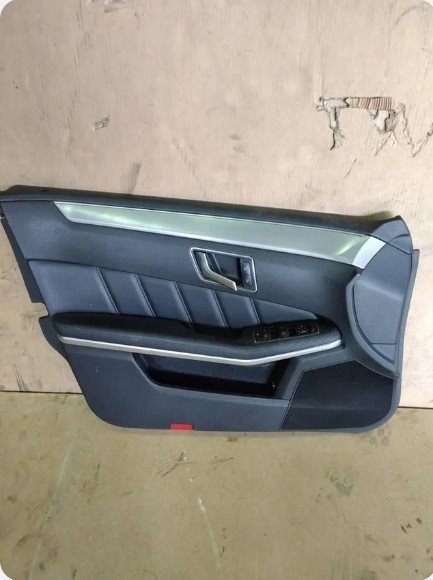 GUARNECIDO PUERTA DELANTERA IZQUIERDA Mercedes-Benz E Berlina (BM 212)