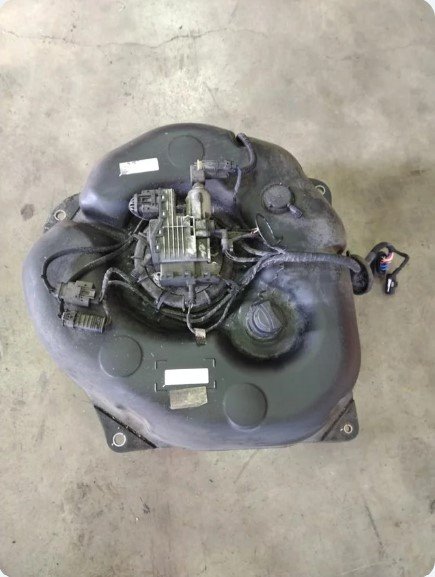 DEPOSITO ADBLUE Mercedes-Benz E Berlina (BM 212)