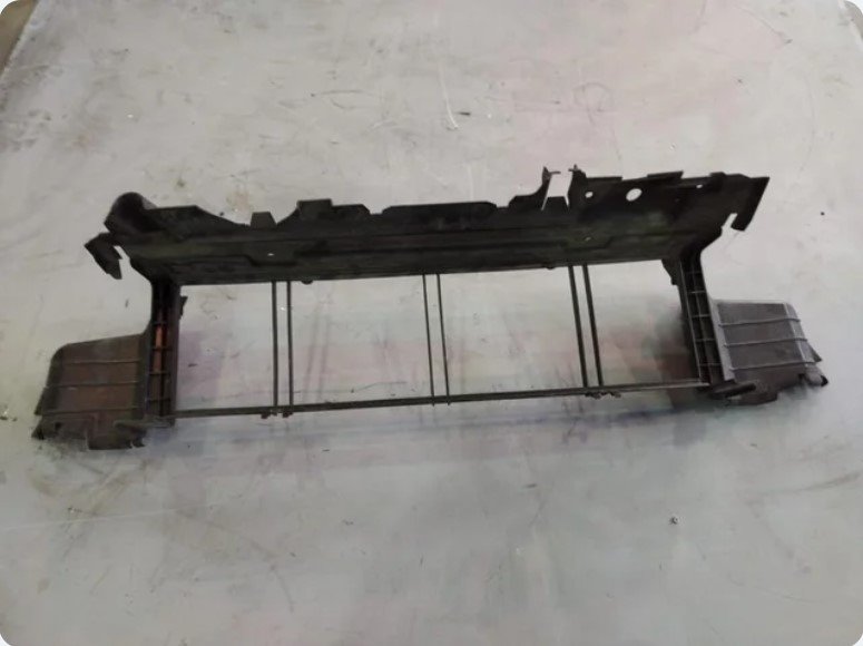 PANEL FRONTAL Mercedes-Benz E Berlina (BM 212)