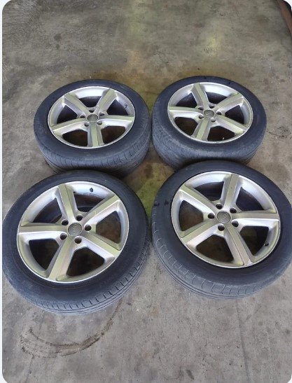 JUEGO LLANTAS Audi Q7 (4L)