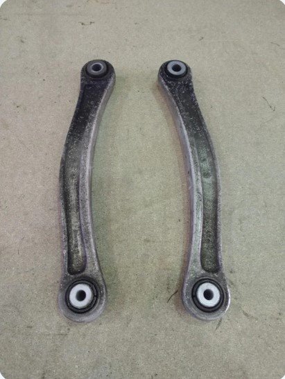 BRAZO SUSPENSION TRASERO IZQUIERDO Audi Q7 (4L)