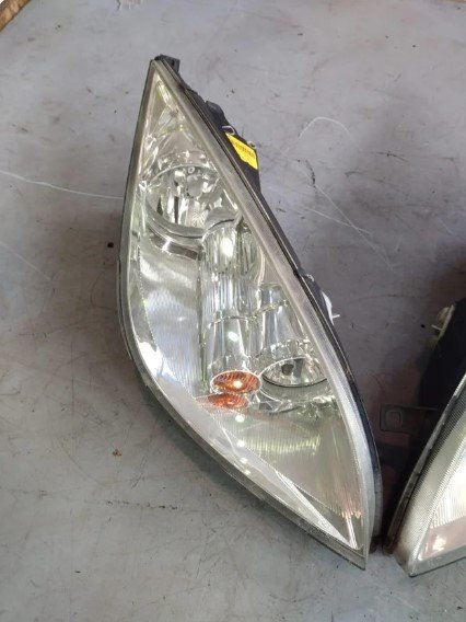 FARO DERECHO Mitsubishi Colt CZ3 Berl. 5 (Z30A)