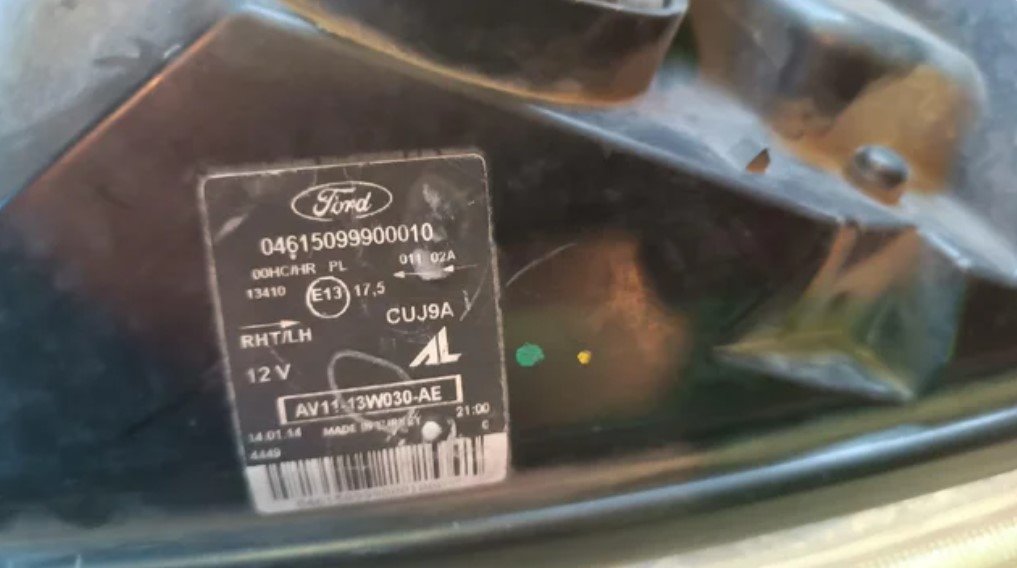 FARO IZQUIERDO Ford B-MAX (CB2)