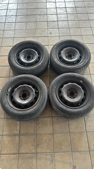 JUEGO LLANTAS Ford B-MAX (CB2)