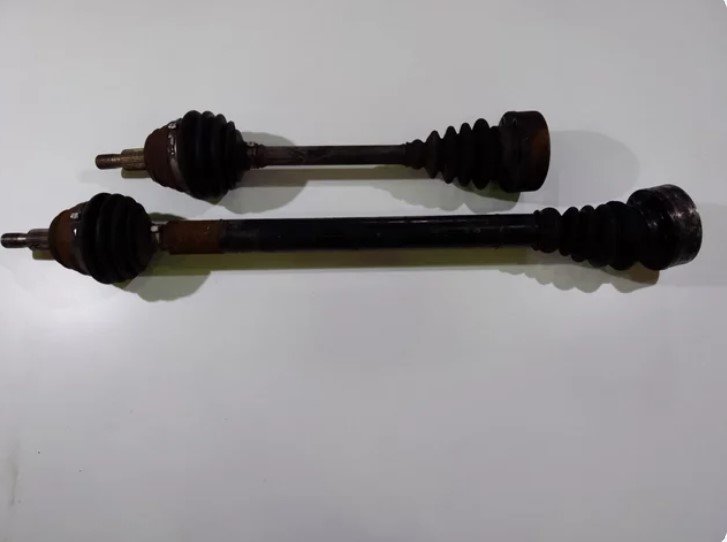TRANSMISION DELANTERA IZQUIERDA Seat Leon (1M1)