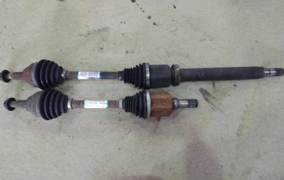 TRANSMISION DELANTERA DERECHA Ford Transit Connect (TC7)