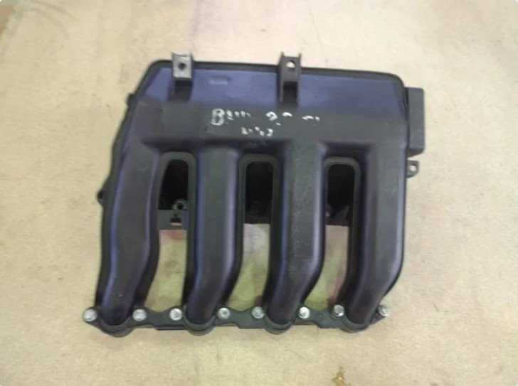 COLECTOR ADMISION BMW 3 Berlina (E46)