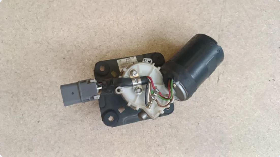 MOTOR LIMPIA DELANTERO Nissan Terrano II (R20)