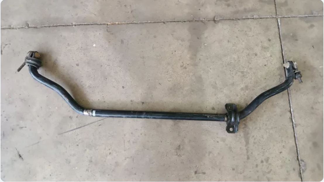 BARRA ESTABILIZADORA DELANTERA Nissan Terrano II (R20)