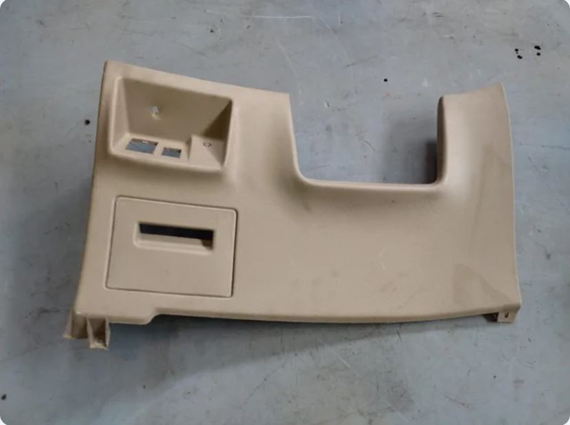 EMBELLECEDOR Nissan Terrano II (R20)