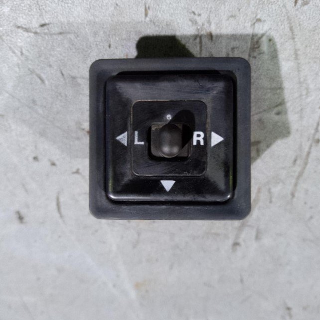 MANDO RETROVISOR Mitsubishi Montero (V20/V40)