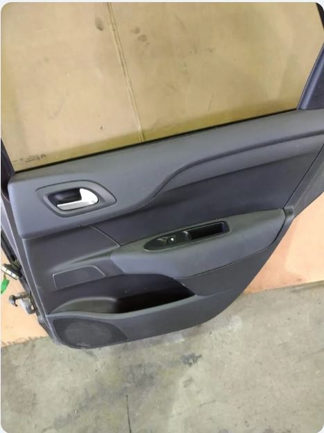 GUARNECIDO PUERTA TRASERA DERECHA Citroen C4 Berlina