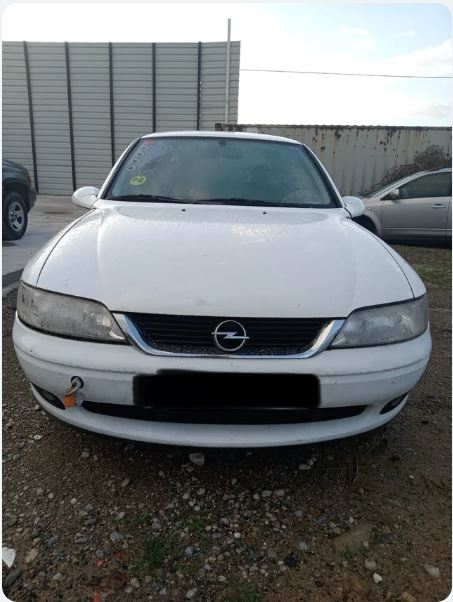 Imagen del vehículo Opel Vectra B Berlina