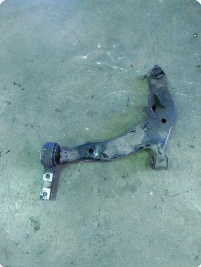 BRAZO SUSPENSION INFERIOR DELANTERO IZQUIERDO Nissan Murano (Z50)