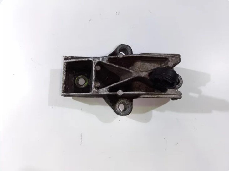 SOPORTE MOTOR DERECHO