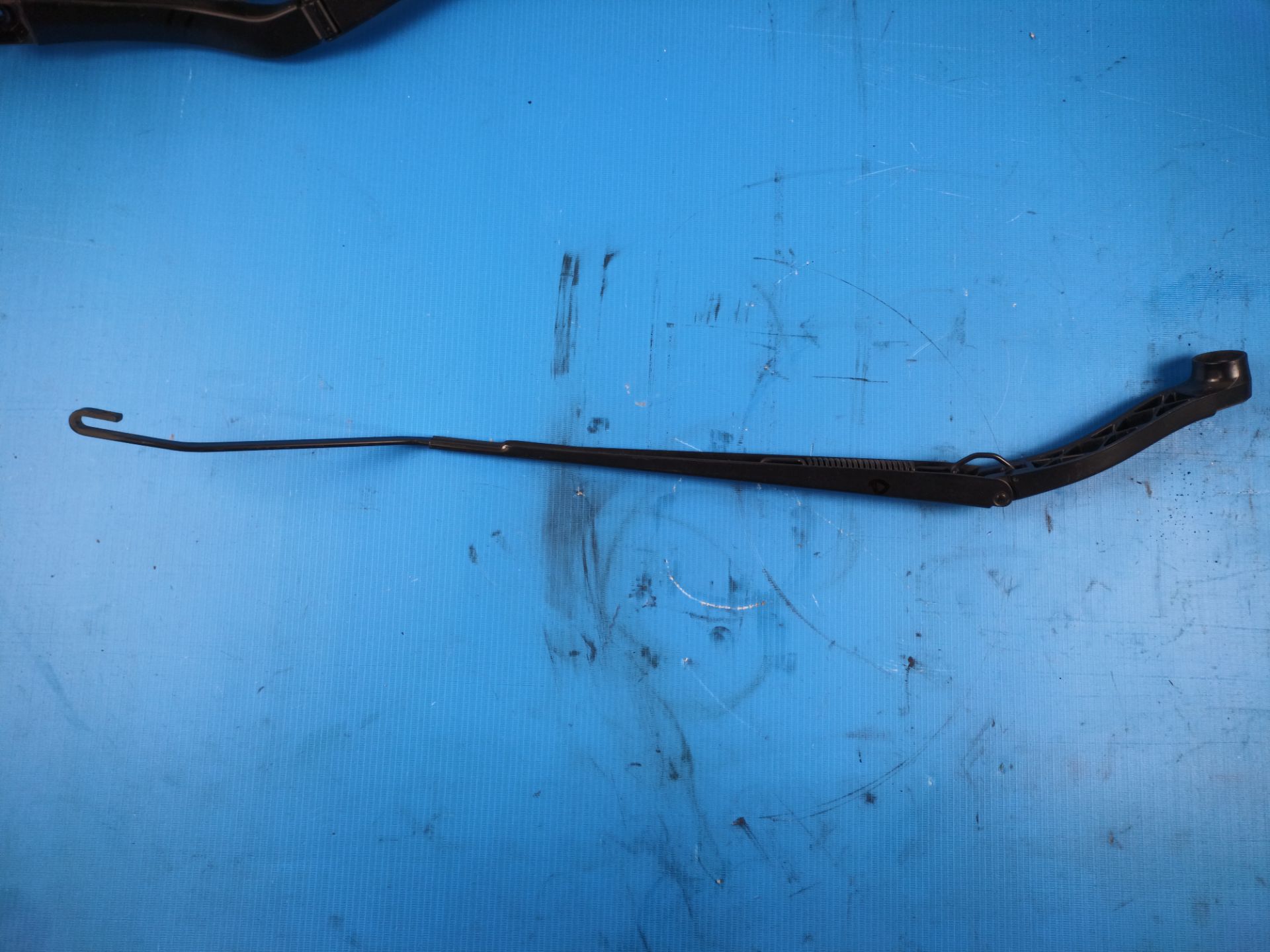 BRAZO LIMPIA DELANTERO DERECHO Opel Insignia Berlina