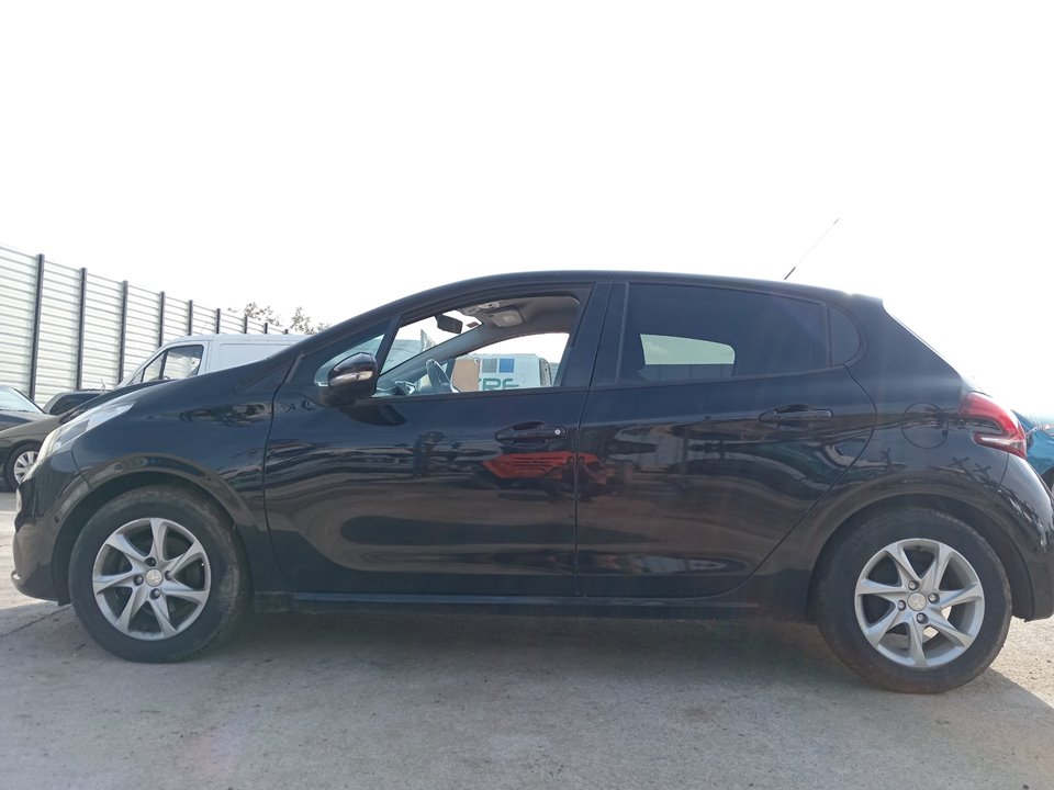 Imagen del vehículo Peugeot 208