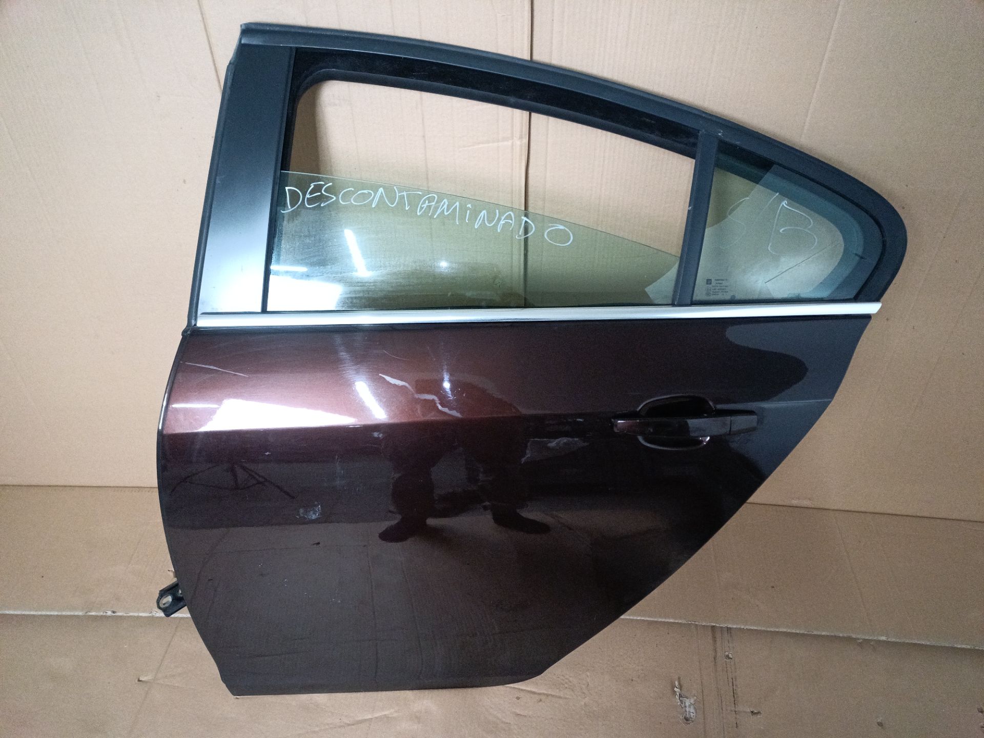 PUERTA TRASERA IZQUIERDA Opel Insignia Berlina