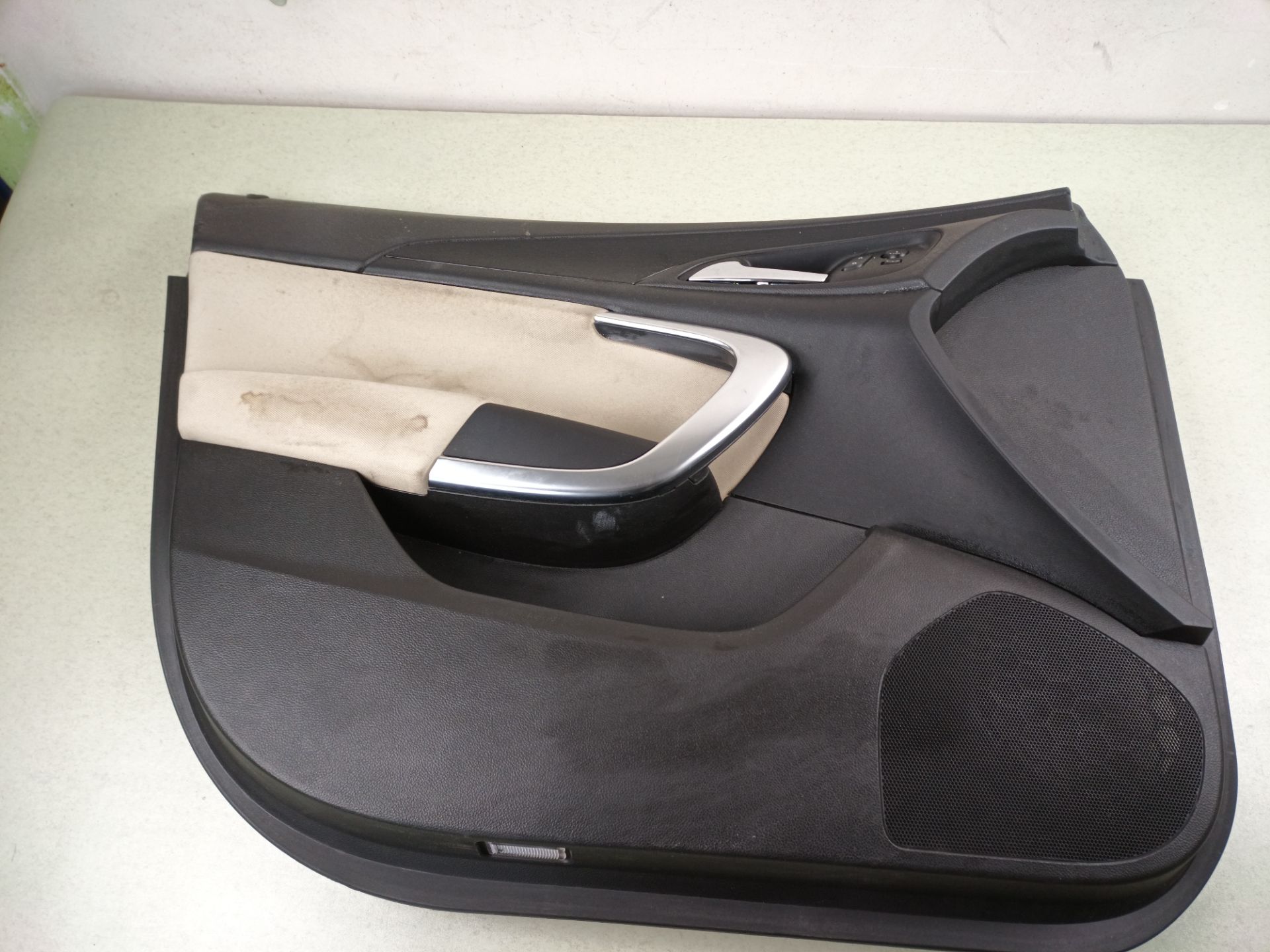 GUARNECIDO PUERTA DELANTERA IZQUIERDA Opel Insignia Berlina