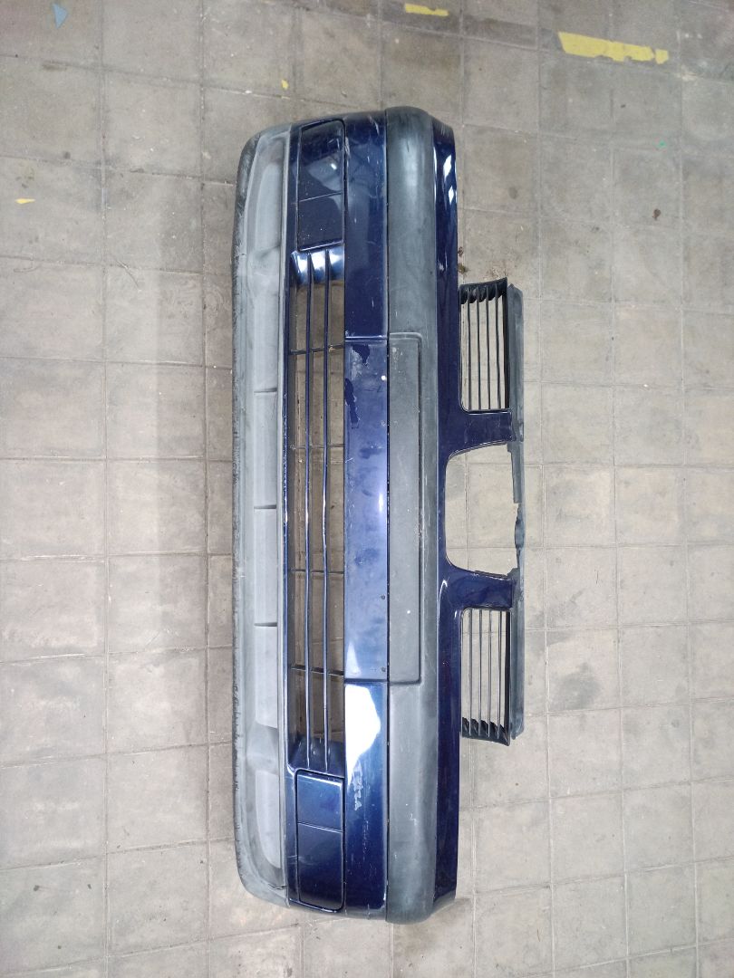 PARAGOLPES DELANTERO