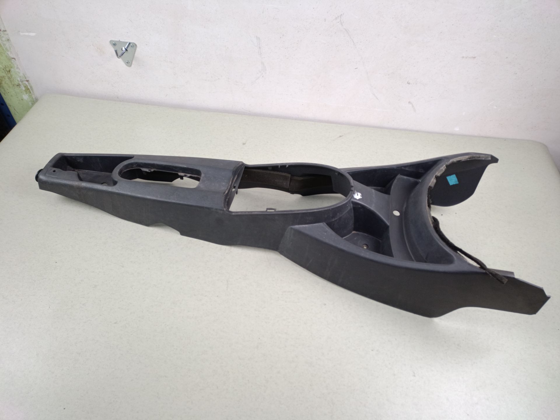CONSOLA CENTRAL Ford Focus Berlina (CAK)
