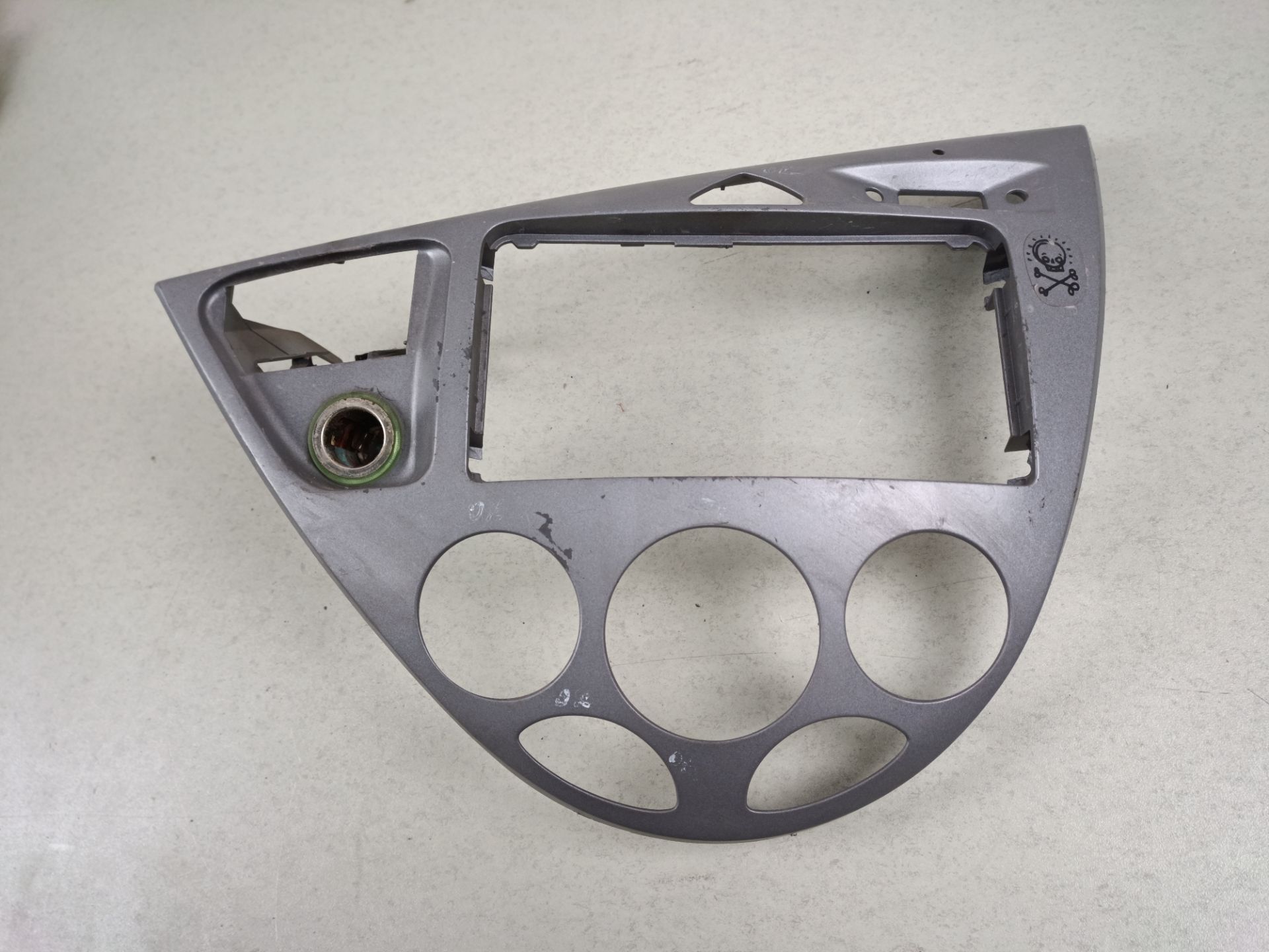 MOLDURA Ford Focus Berlina (CAK)
