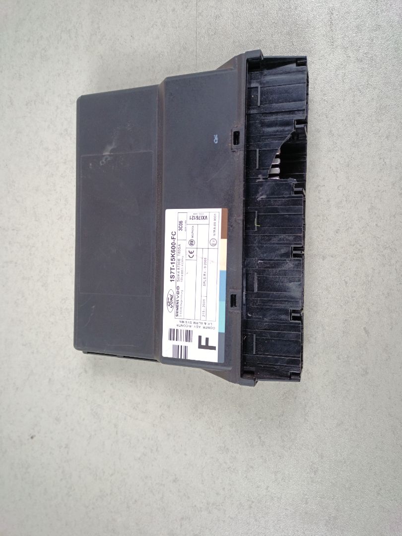 MODULO CONFORT Ford Focus Berlina (CAK)