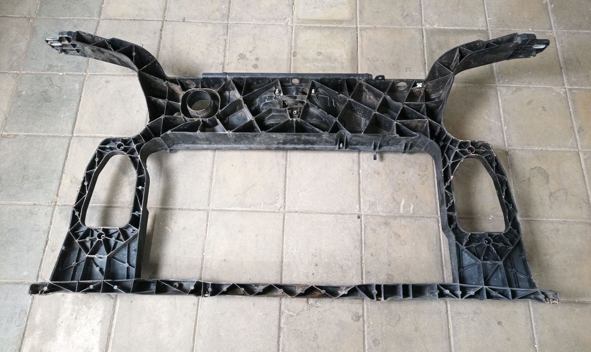 PANEL FRONTAL