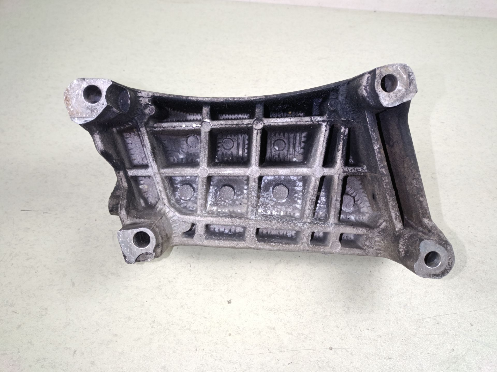 SOPORTE MOTOR DELANTERO
