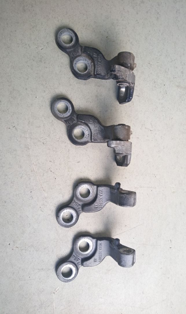 BISAGRA PUERTA Ford Focus Berlina (CAK)
