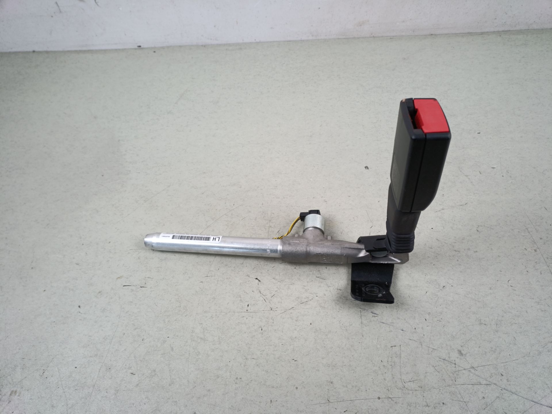 ENGANCHE CINTURON TRASERO IZQUIERDO BMW 3 Berlina (E90)
