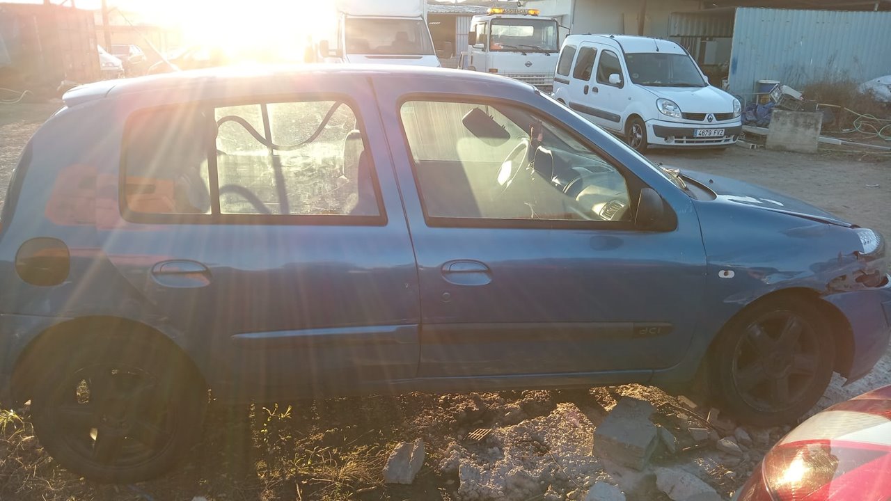Imagen del vehículo Renault Clio II Fase II (B/CB0)