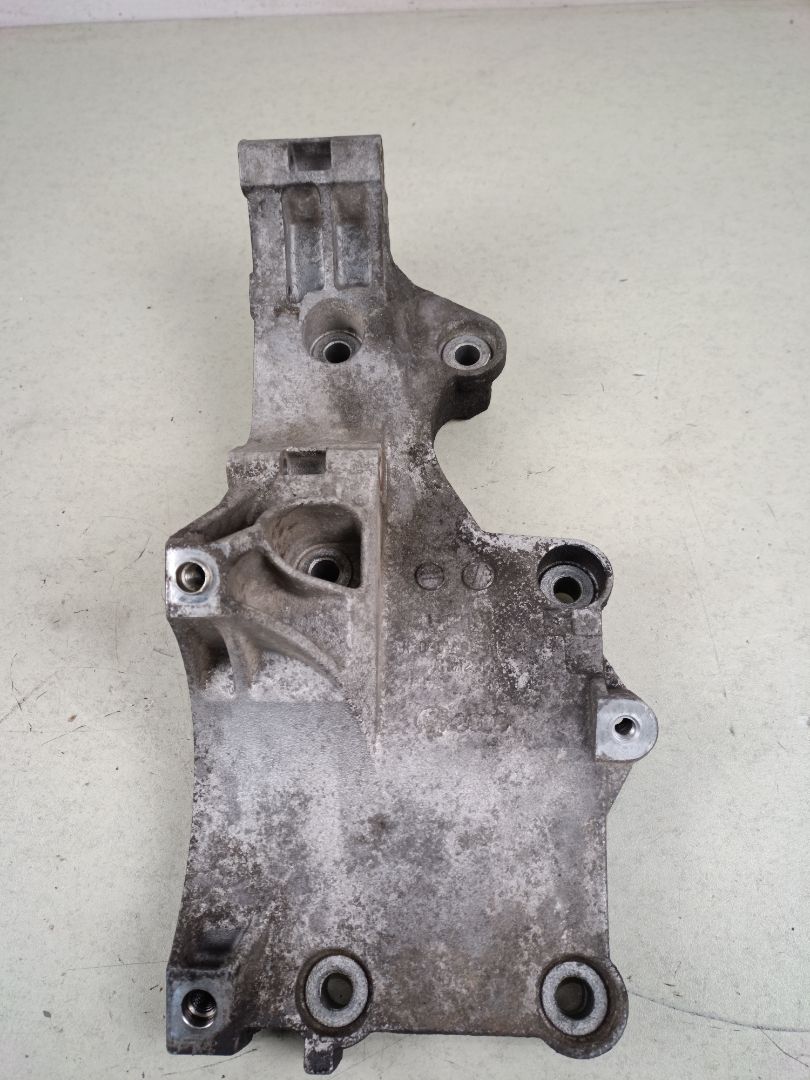 SOPORTE ALTERNADOR Volkswagen Caddy (2K)