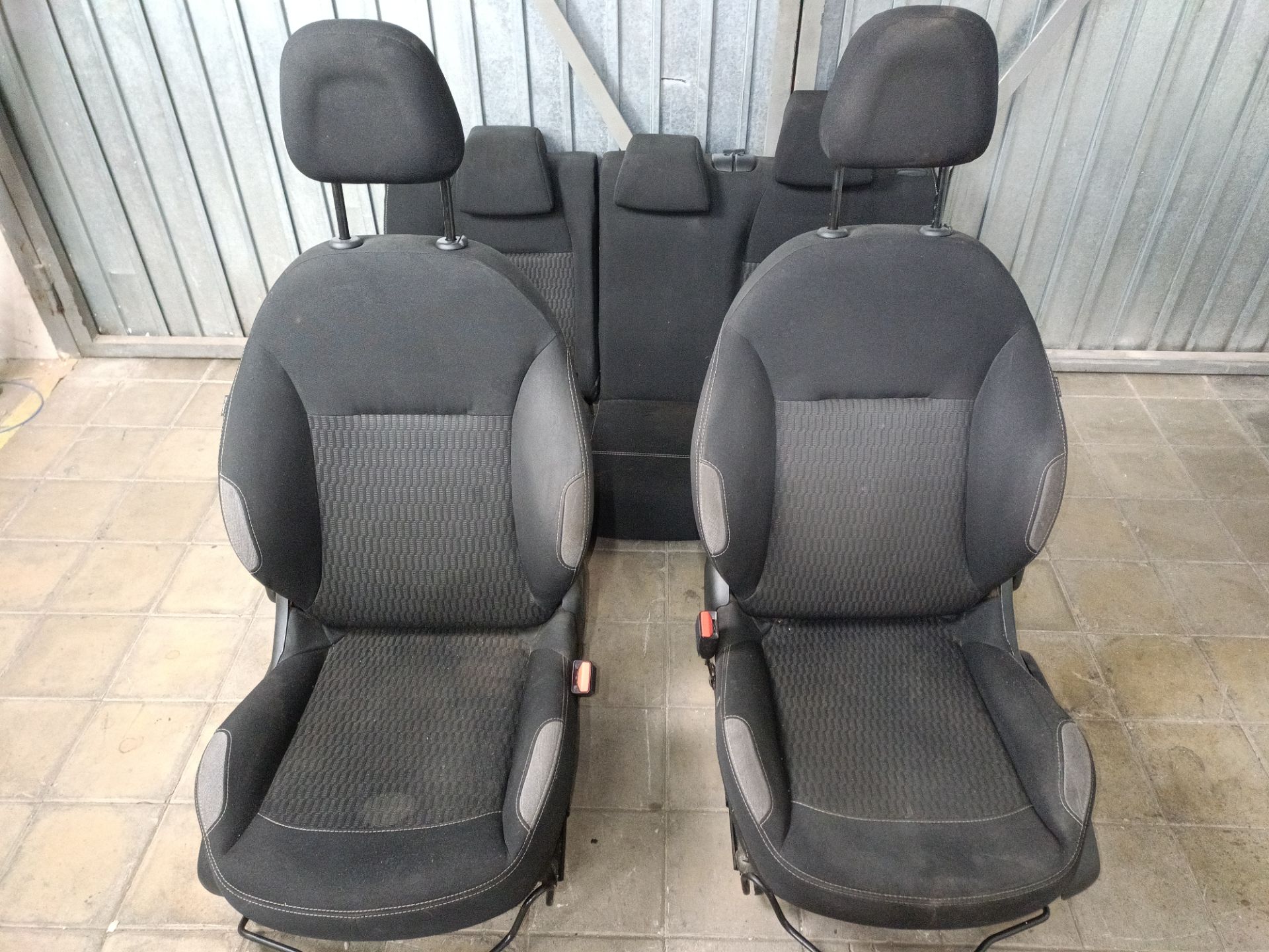 JUEGO ASIENTOS COMPLETO Peugeot 208