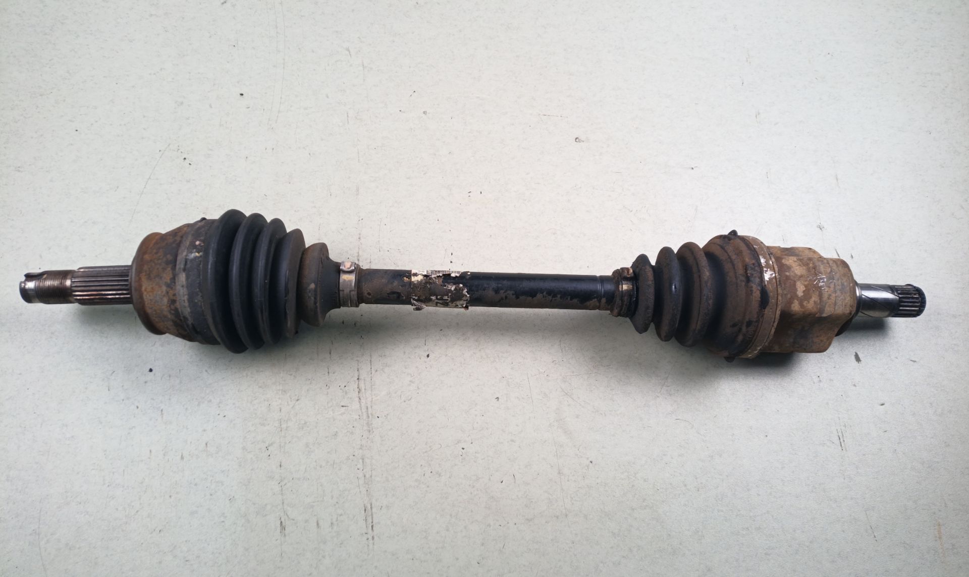 TRANSMISION DELANTERA IZQUIERDA Opel Corsa D