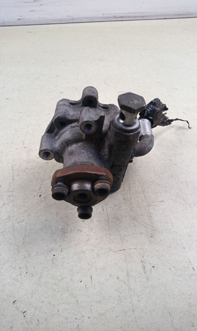 BOMBA DIRECCION Volkswagen Caddy (2K)