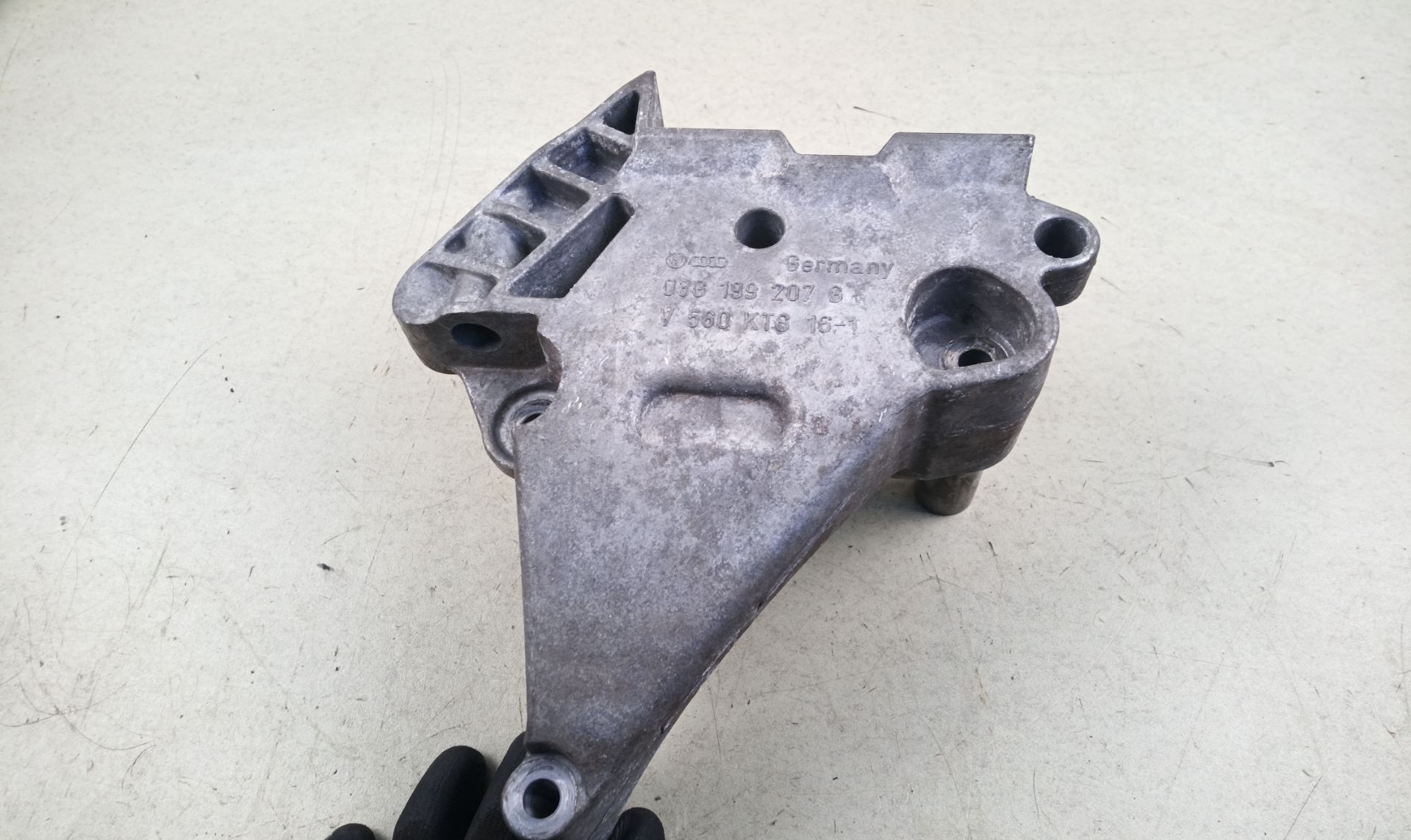 SOPORTE MOTOR DERECHO