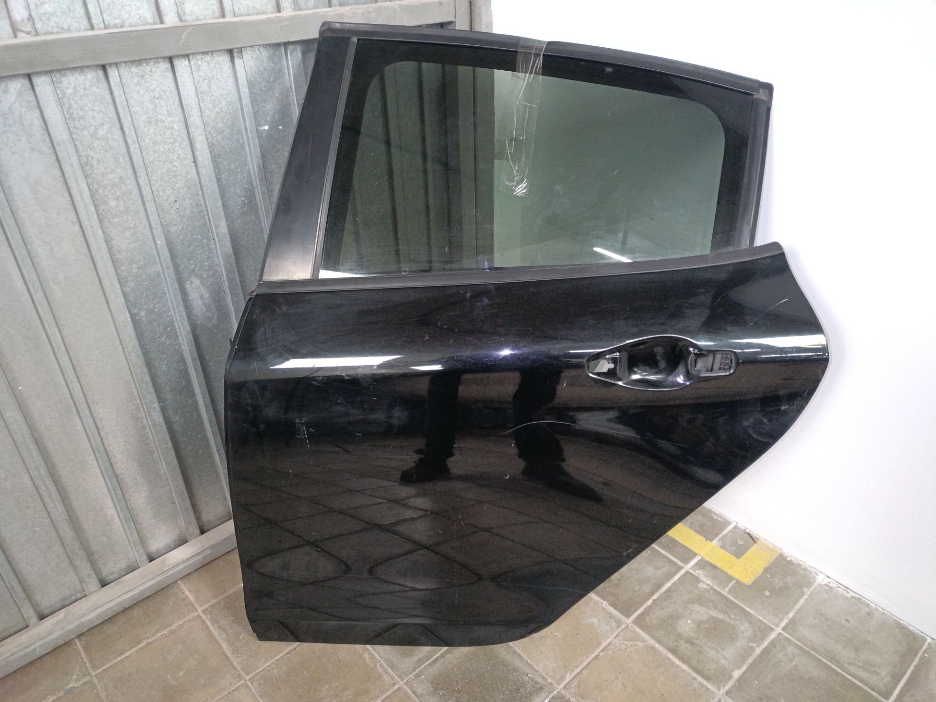 PUERTA TRASERA IZQUIERDA Peugeot 208