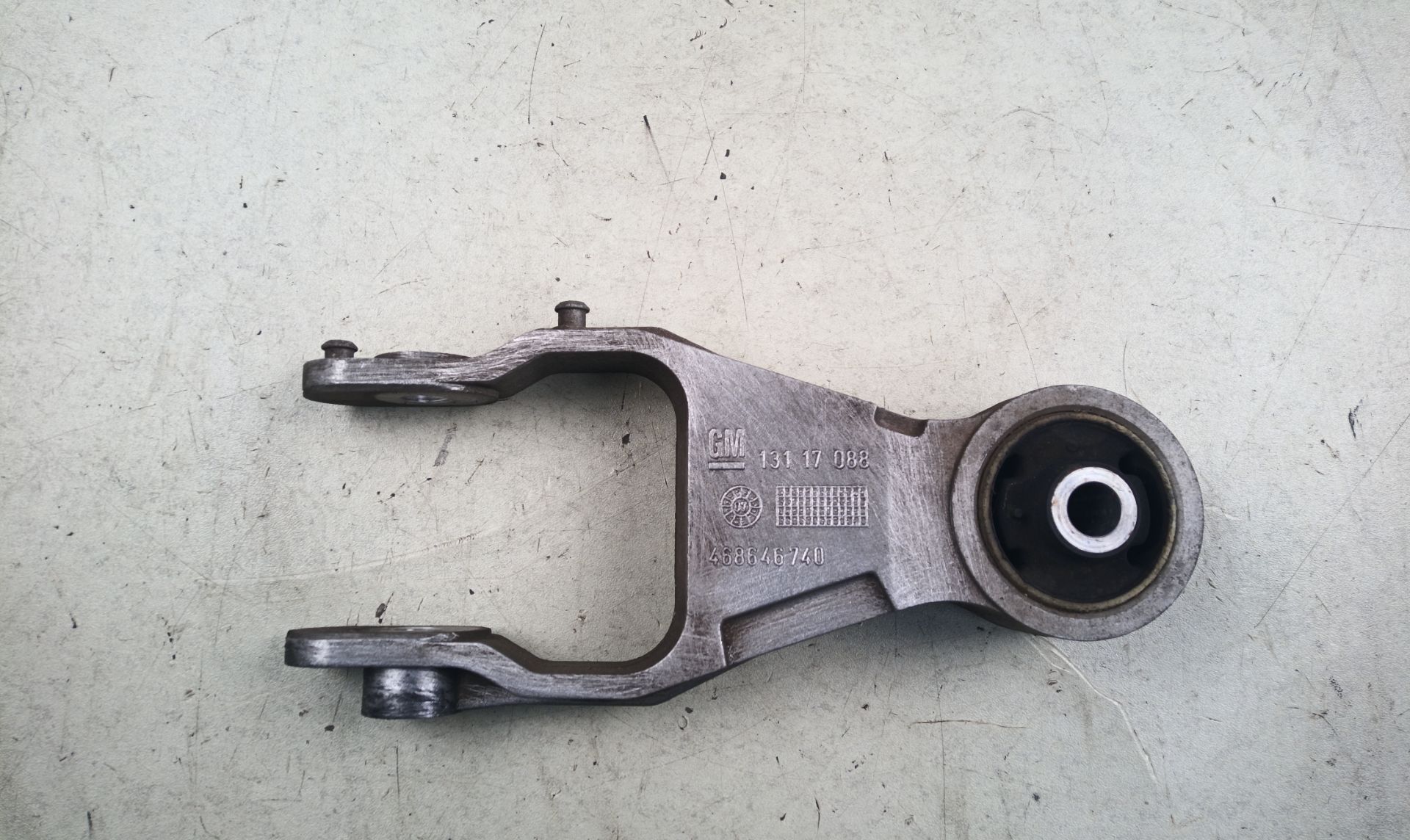 SOPORTE MOTOR IZQUIERDO